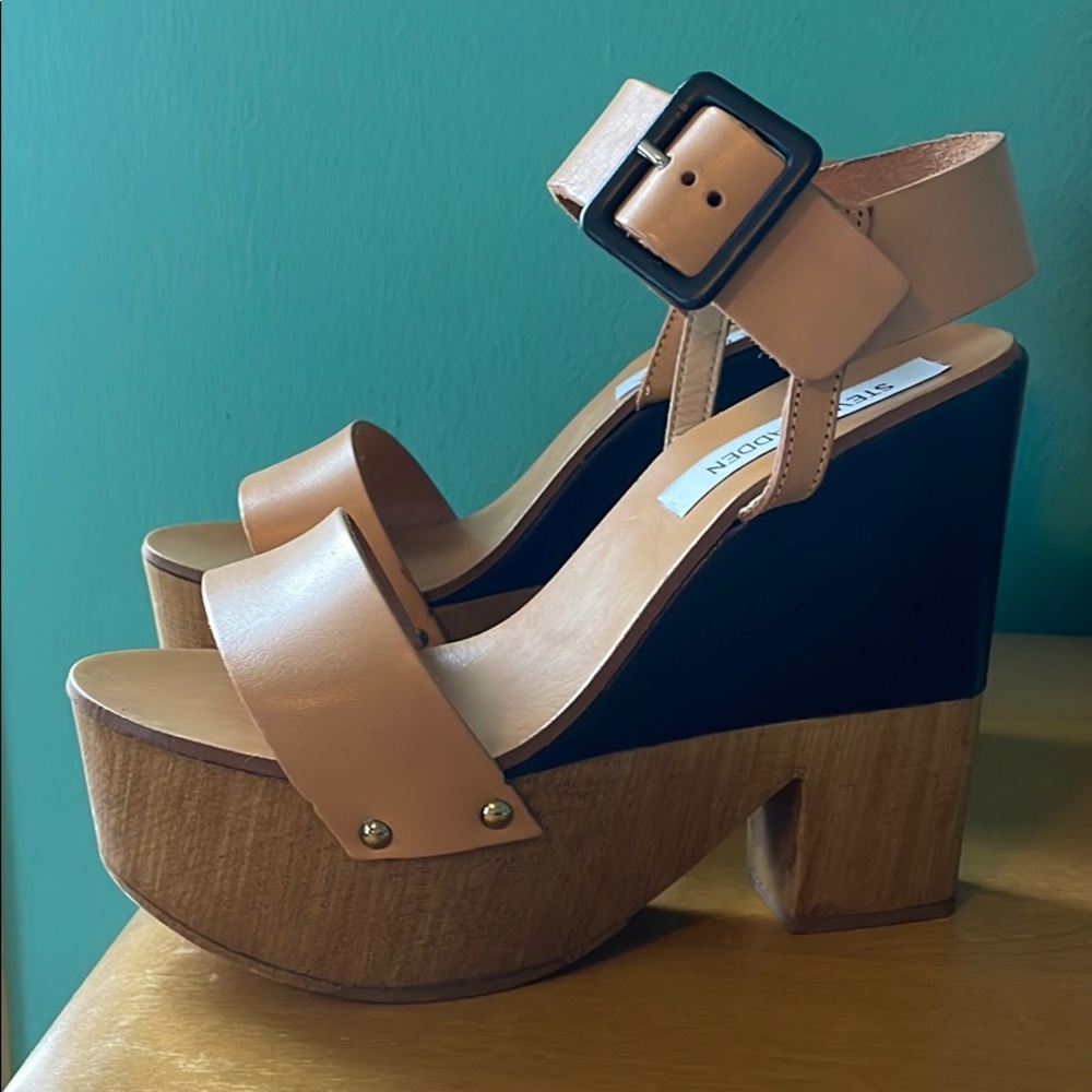 - Steve Madden ‘watermil’ wedge sandal